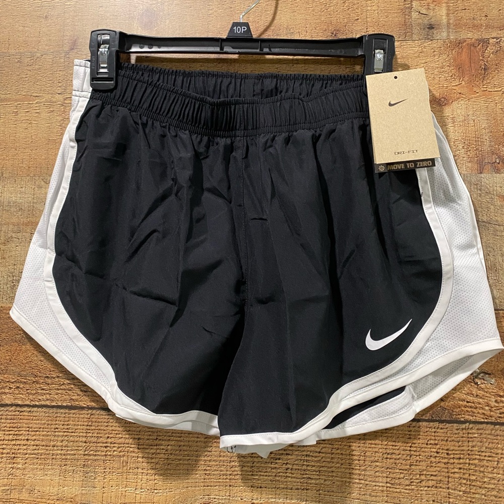 New With Tags Nike Women's Athletic Shorts in Black and White Size Medium